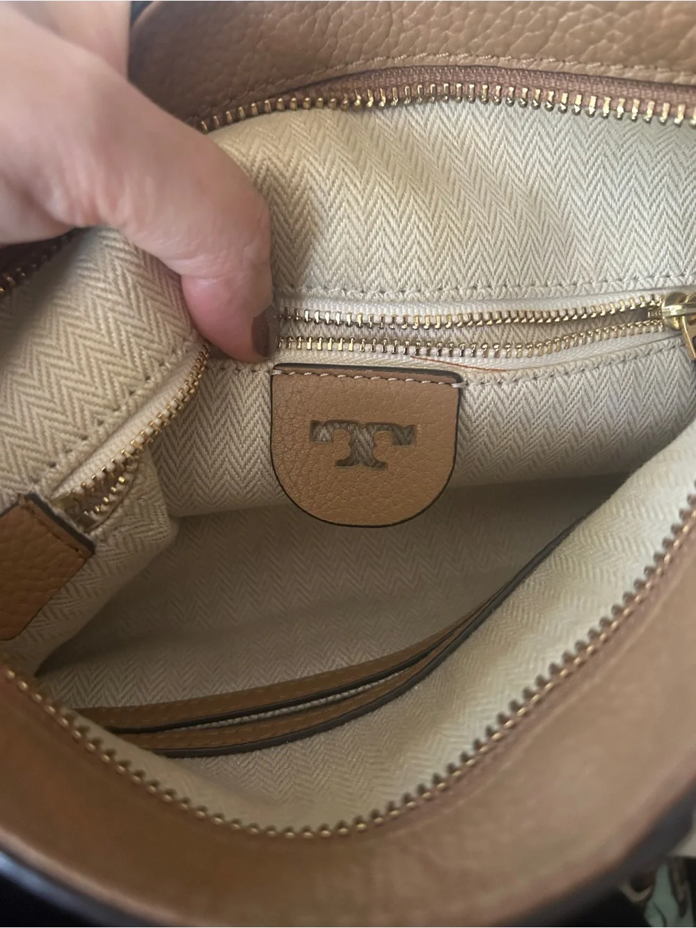 Tory Burch pebbled leather McGraw swingpack crossbody bag